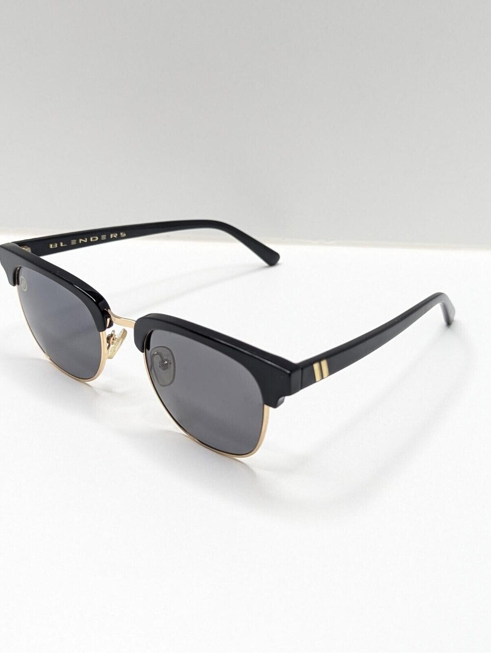 Blenders Eyewear Black Betsy Cat 3 Sunglasses Discontinued Eyeglasses Dark Lens - Picture 5 of 9